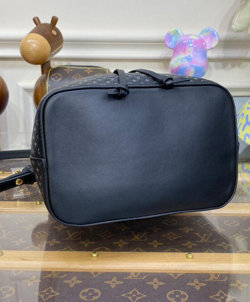 Louis Vuitton Neonoe BB M22598 Black
